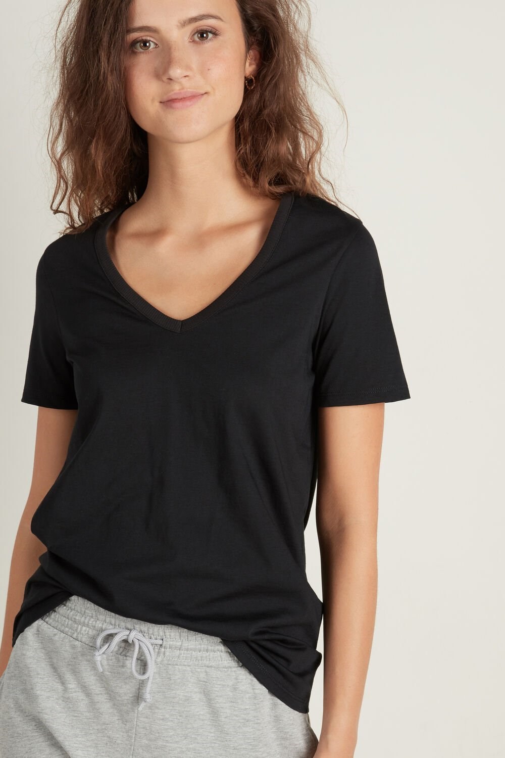 Black Black 019 Tezenis Basic Cotton V-neck T-shirt | 637501-ASO