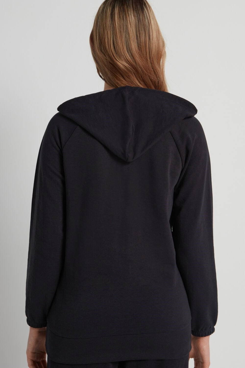 Black Black 019 Tezenis Long-Sleeve Hoodie with Large Pocket | 148723-QTD