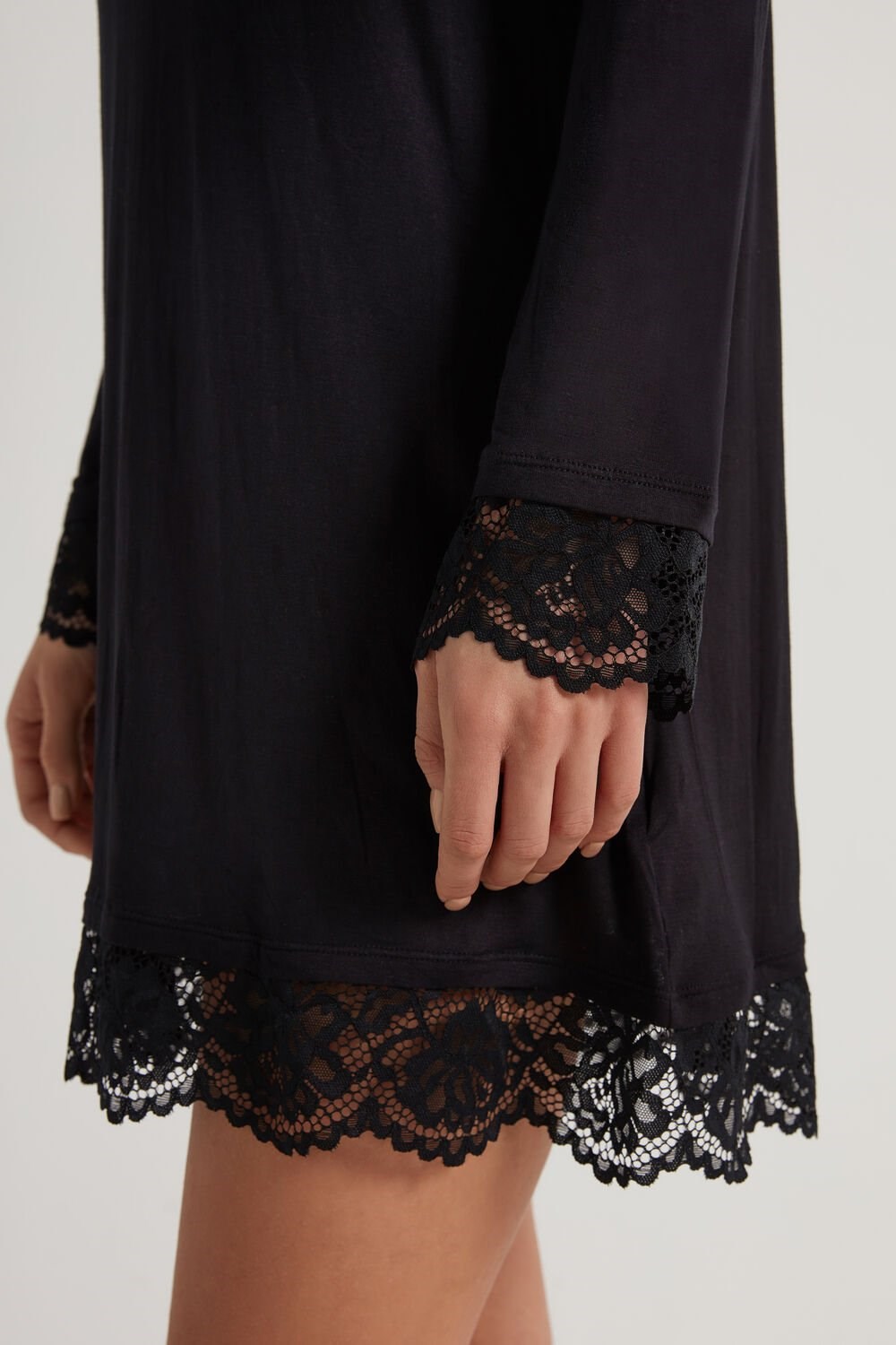 Black Black 019 Tezenis Long-Sleeve Viscose and Lace Nightgown | 168459-UZY