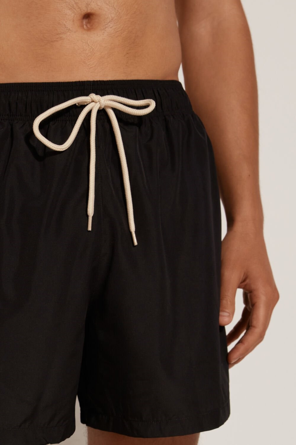 Black Black 019 Tezenis Recycled Fabric Basic Short Swim Trunks | 802769-FLK