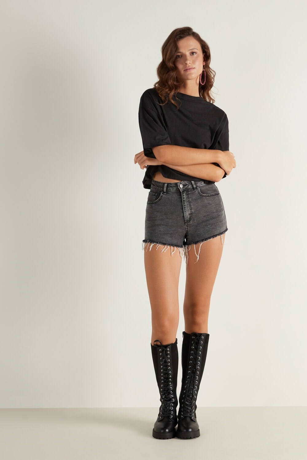 Black Black Denim 8965 Tezenis High Rise Frayed Denim Shorts | 791328-UGO