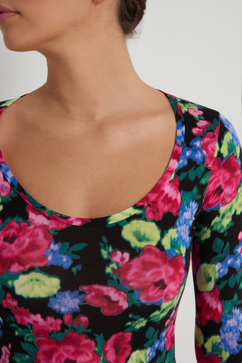 Floral Faded Black Floral Print 273v Tezenis Wide Neck Long Sleeve Top in Printed Viscose | 482961-AZD