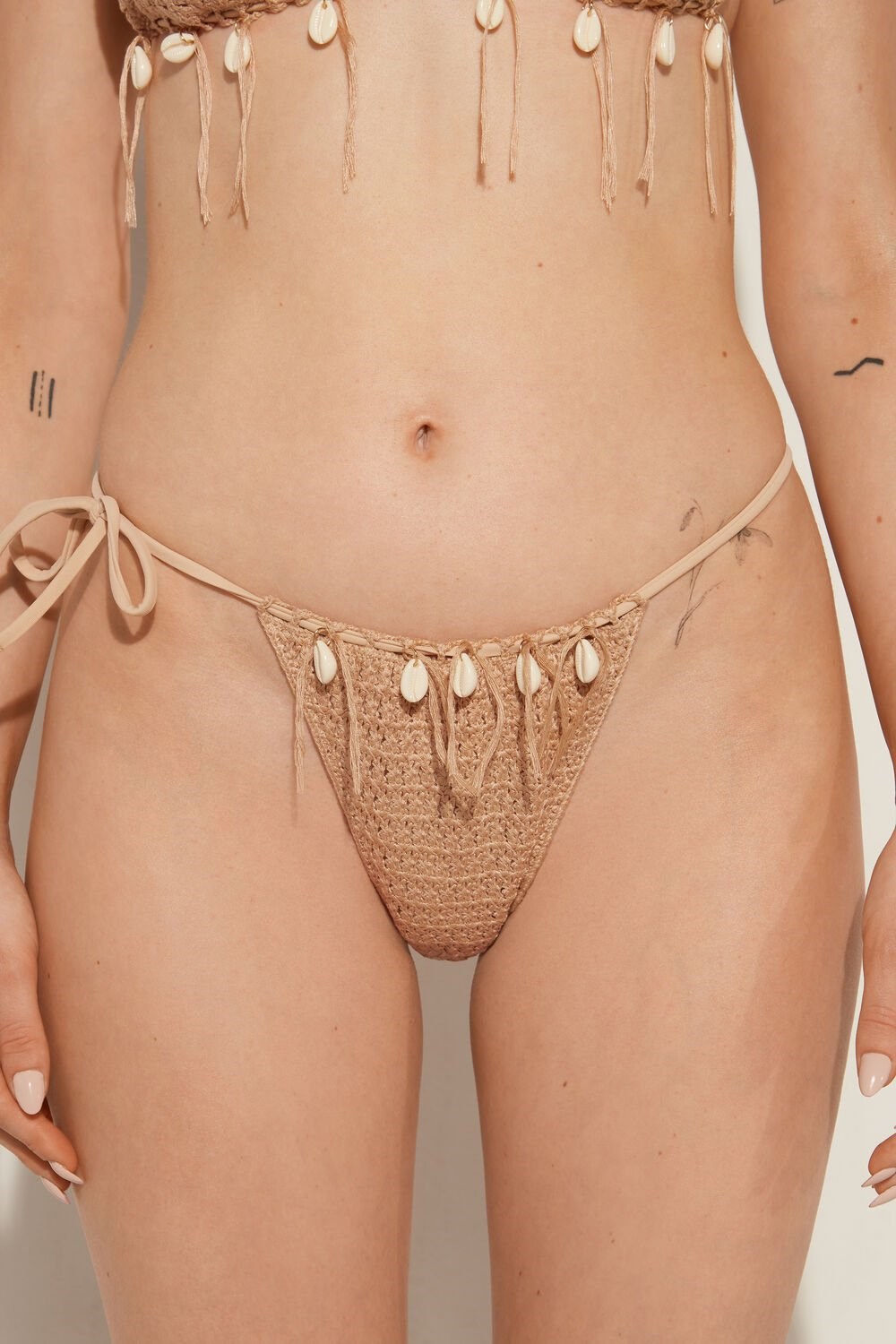 Nude Nude Sand 557v Tezenis Seashell Crochet String Brazilian Bikini Bottoms | 481296-RSJ