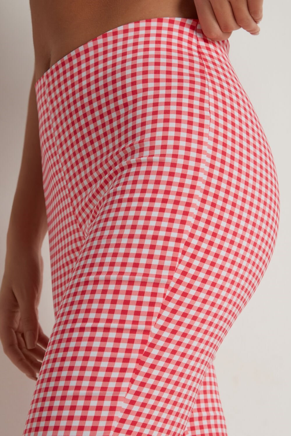 Red Strawberry Red Gingham Print 335v Tezenis Printed Capri Leggings | 194673-CZI